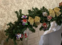 В сеньёренклубе прошел мастер-класс по изготовлению рождественских украшений